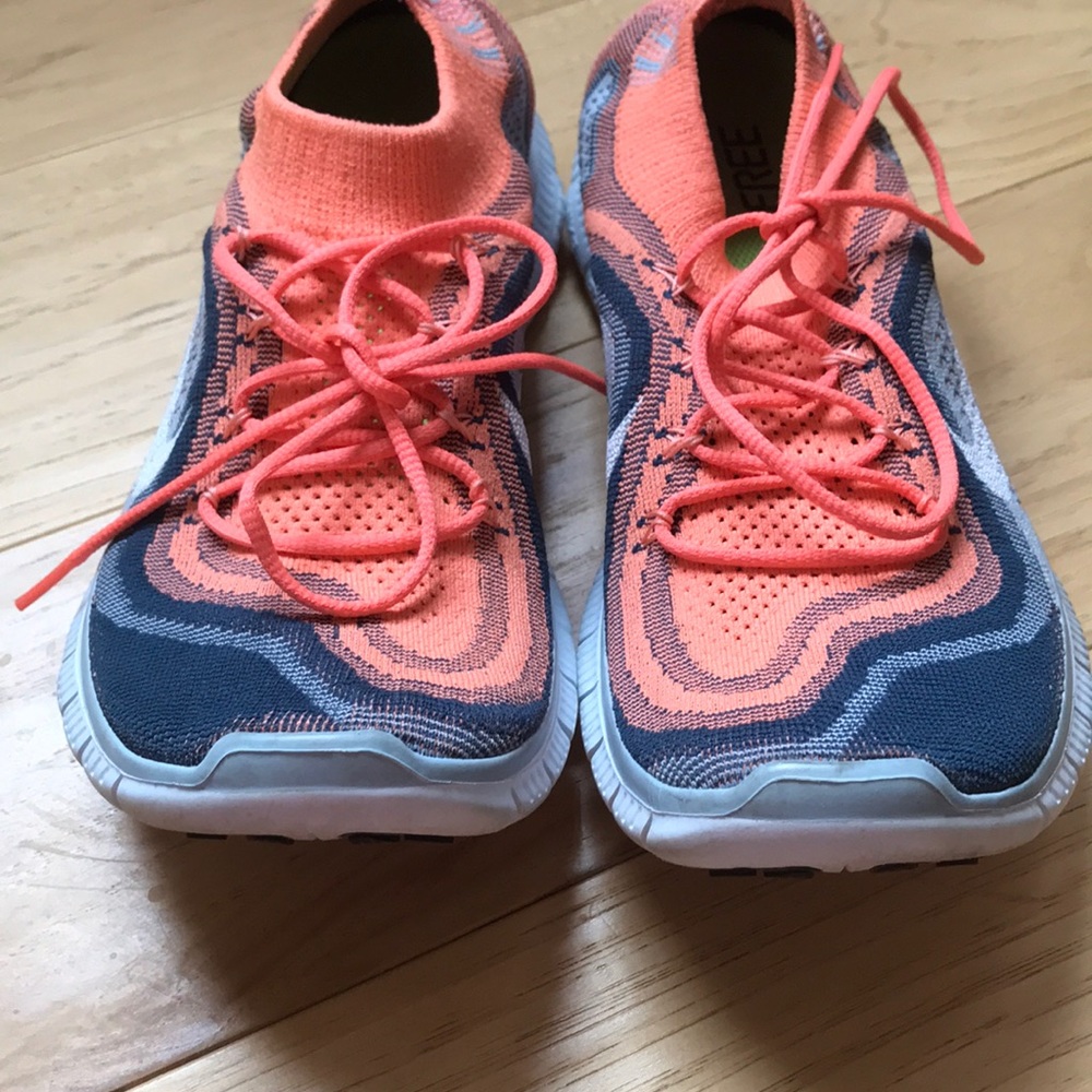 Nike Free Tennis Shoes